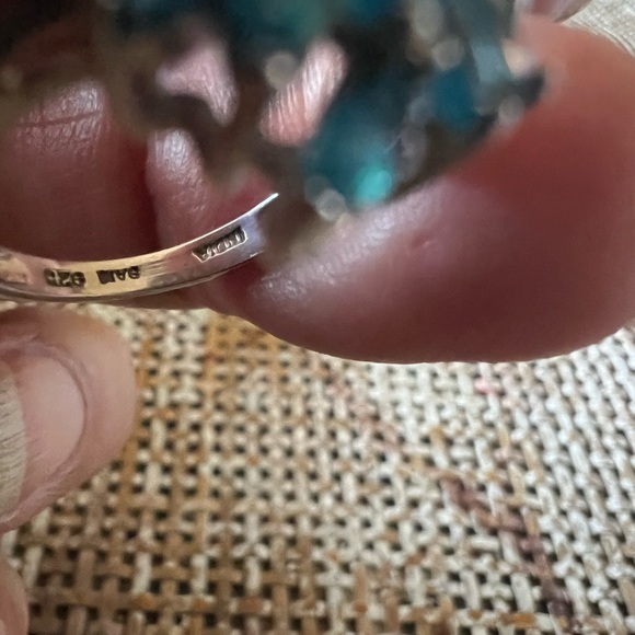 NWOT SAM Blue Topaz Gemstones
Sterling Silver .925 Cluster Ring - Picture 10 of 11